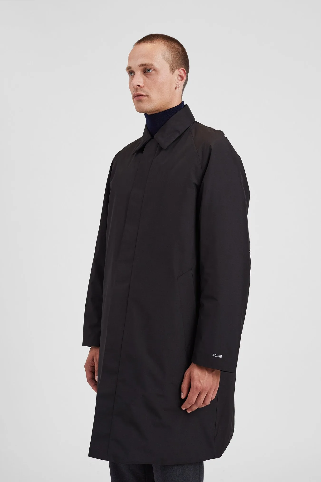 Vargo Gore-Tex Windstopper Raglan Mac - Black